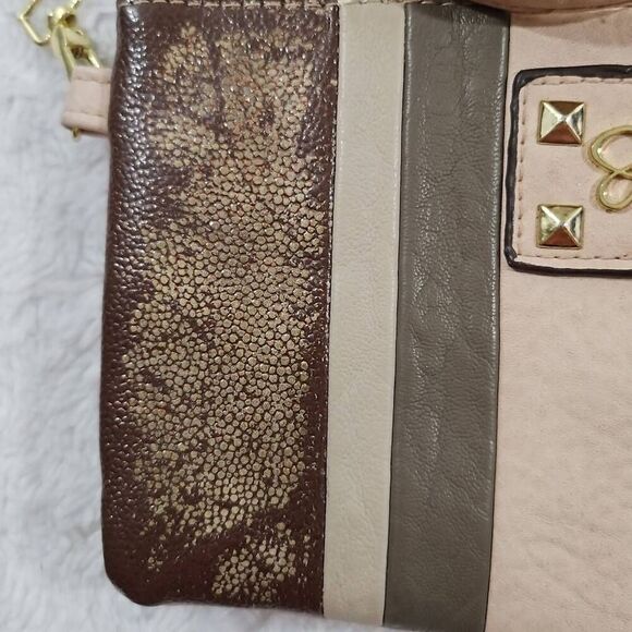 Jessica Simpson Ryanne Crossbody Metallic studded chained strap party purse - Picture 3 of 12